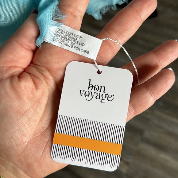 Beach cover up, open - Picture 6 of 7